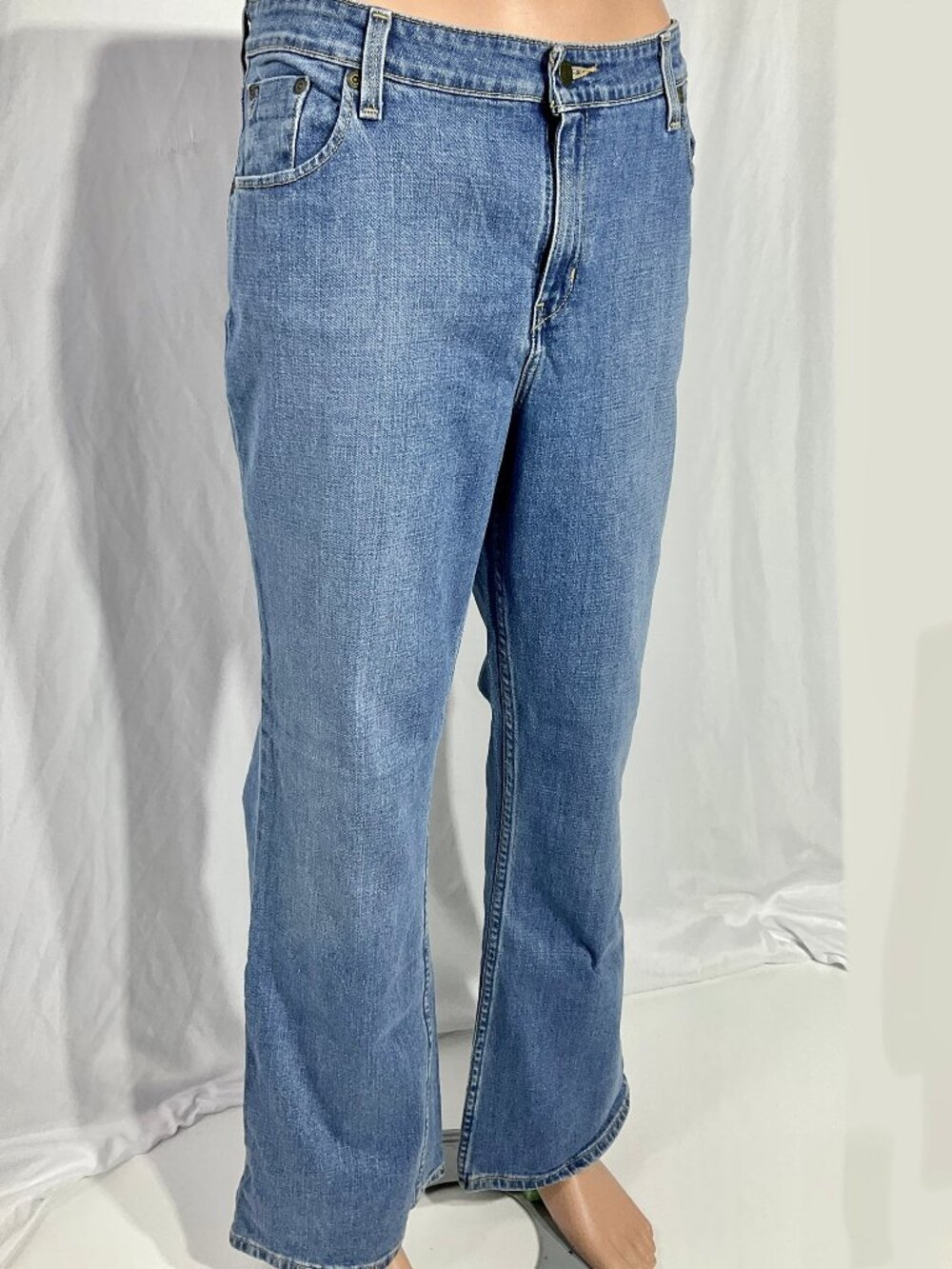 Levis Sz 18 Mid Rise Bootcut Signature Jeans Womens Denim 98406-0007